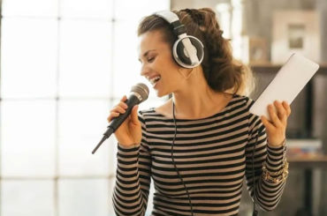 5 Easy Hindi Songs to Sing for Beginners